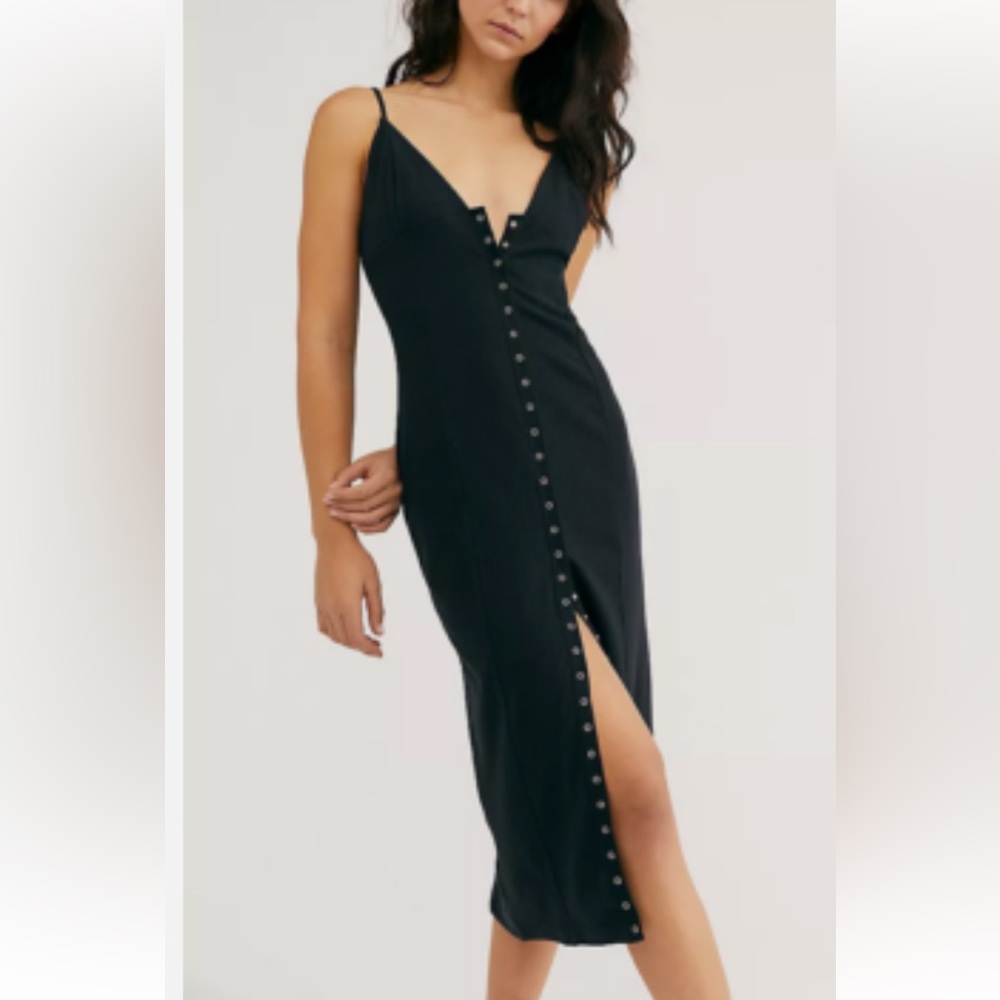 New make it snappy dress